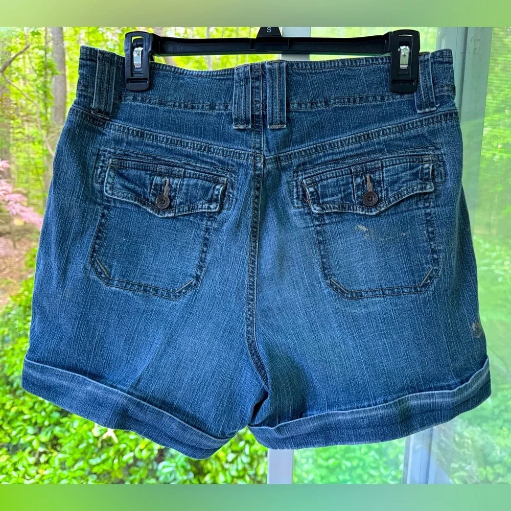 Sonoma 10 Lifestyle Original Shorts w/cuffed hem & button accents. Distressed. - Picture 7 of 9